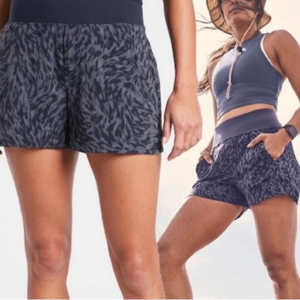Athleta Shorts Womens Sz 6 Blue Trekkie North Print Animal Lynx Gym Workout Run